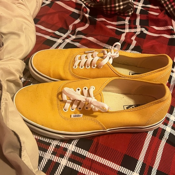 Vans Low size 11 - Picture 2 of 2